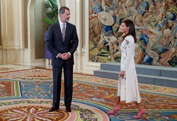 Video: el momento de tensión entre el rey Felipe y la reina Letizia del que habla toda España | Internacionales