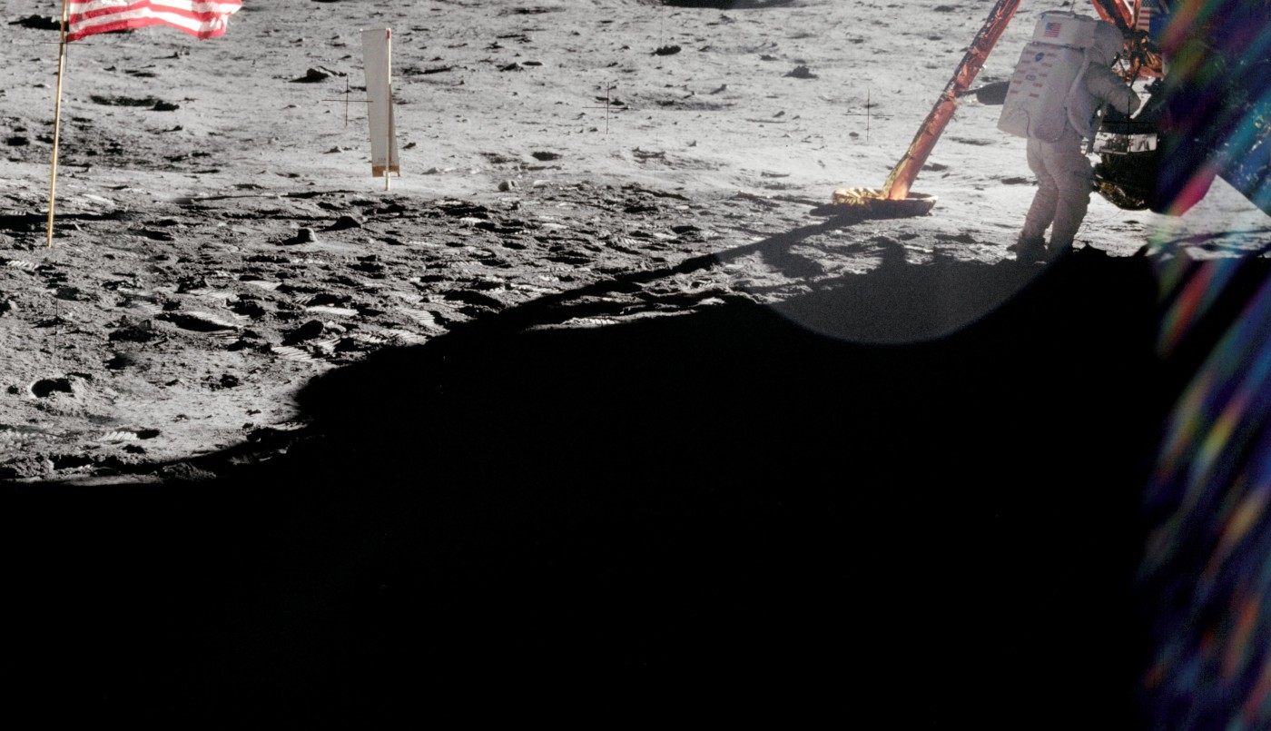 La NASA quiere recuperar 96 bolsas de excremento que dejó la misión del Apolo 11 en la Luna | Internacionales