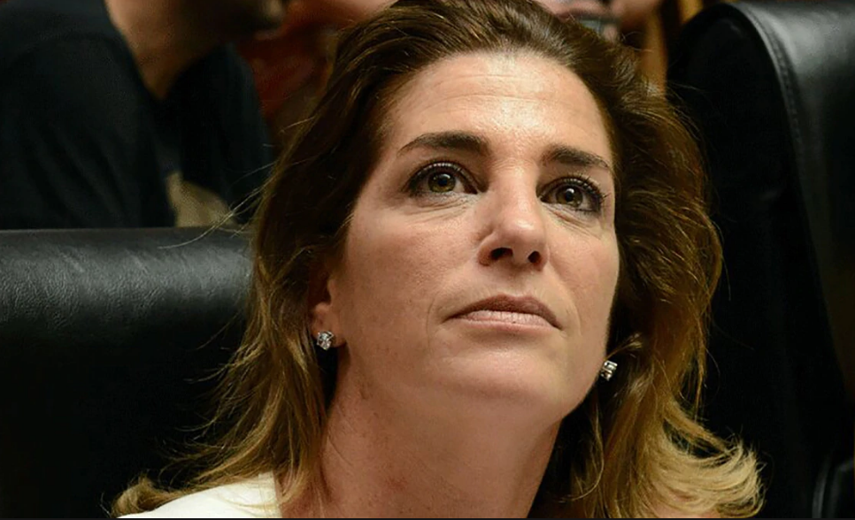 Faltan 41 hojas en el registro de los parámetros vitales de Débora Pérez Volpin | Actualidad