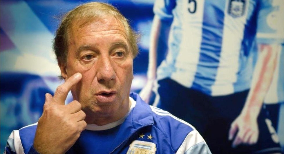 Carlos Bilardo mejora y fue pasado a terapia intermedia | Actualidad