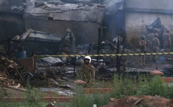 Se estrelló un avión militar en Pakistán: al menos 17 muertos | Internacionales