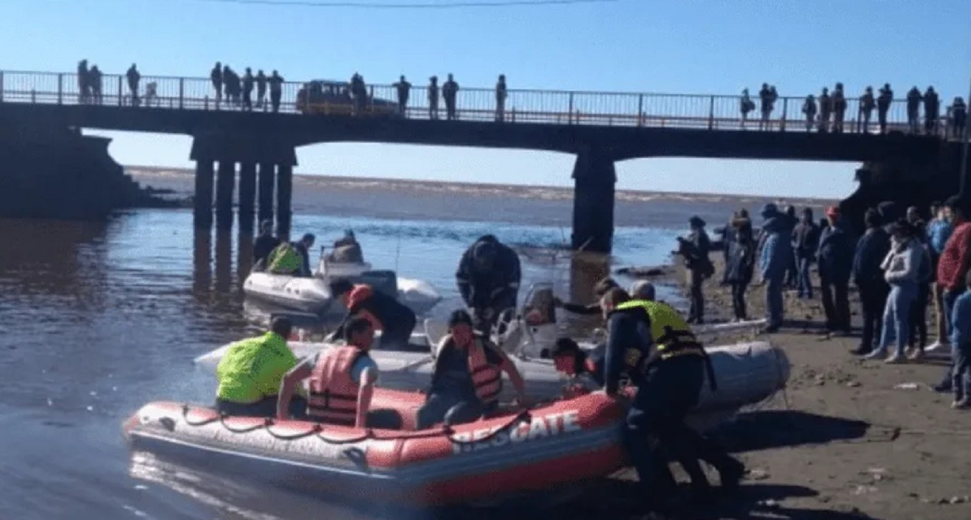 Continúa la búsqueda de los pescadores: "Tenemos fe de que están perdidos, esperando a que los saquen del río" | Actualidad