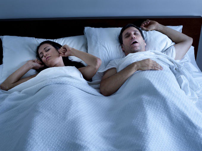 Cuatro sencillos ejercicios ayudan a rudicir los ronquidos | Actualidad