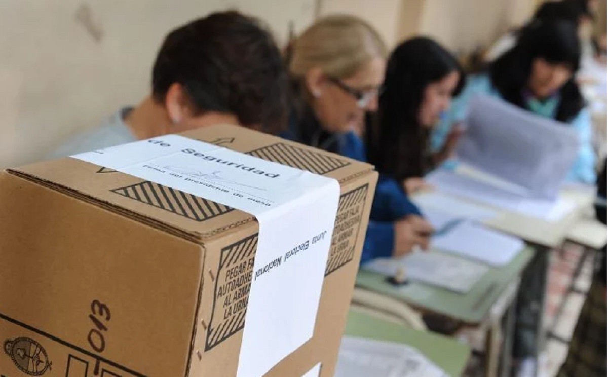 Longchamps: Detuvieron a dos fiscales por robar y romper boletas en una escuela | Elecciones 2019