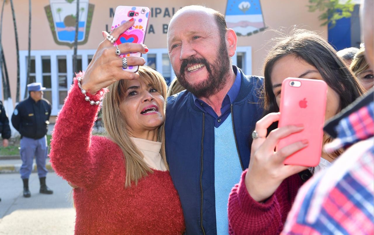 Denuncian que el gobernador Gildo Insfrán le dio "un coscorrón" a una fiscal de mesa de las PASO | Elecciones 2019