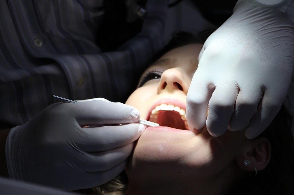 La Universidad de La Plata realiza implantes dentales gratis y en 45 minutos | Actualidad
