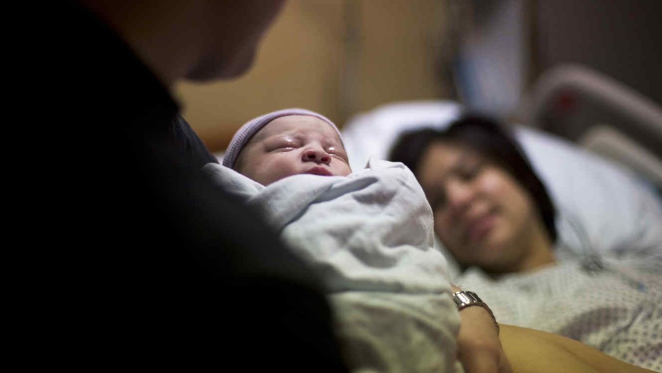 La terrible historia de la mujer a la que se le murió su hijo recién nacido deshidratado sin que se diera cuenta | Internacionales