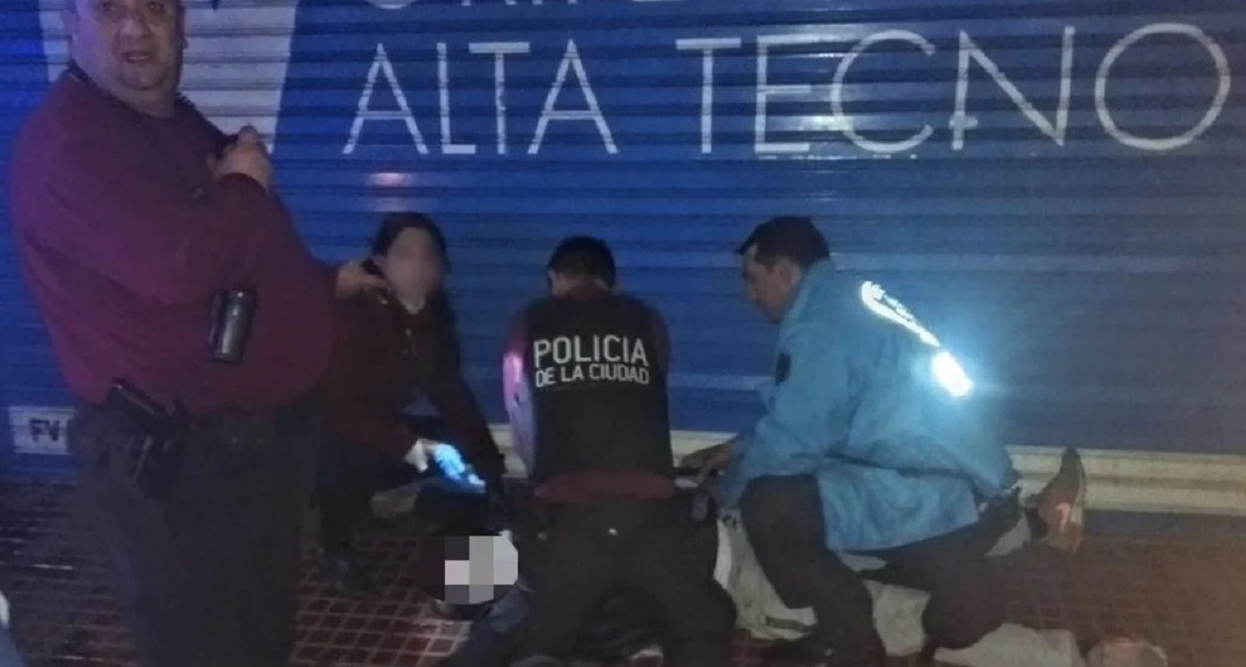 Seguirán detenidos los acusados de golpear y matar a un hombre en un supermercado | Actualidad
