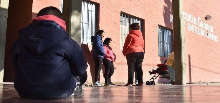 El maestro que llora por amor y no da clases desde que empezó el año | Actualidad
