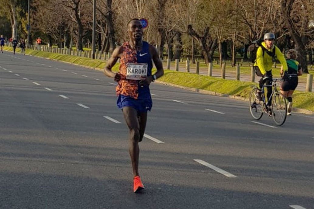 Récord: El keniata Bedan Karoki ganó la media maratón de Buenos Aires en menos de una hora | Deportes