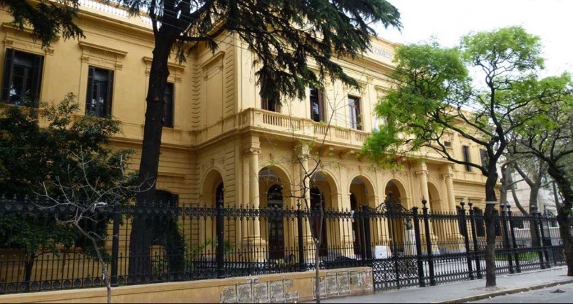 El Mariano Acosta aprobó el uso del lenguaje inclusivo en sus tres niveles | Actualidad
