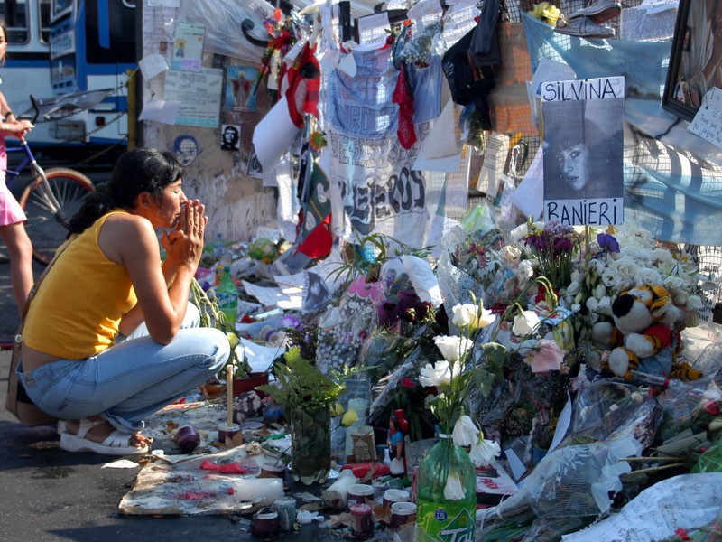 Ordenan al Gobierno de la Ciudad que fije un lugar para que familiares de Cromañón recuerden a sus muertos | Actualidad