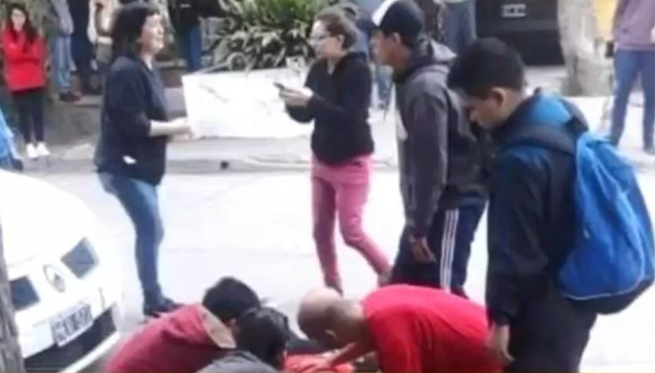 Balearon en la cabeza a uno de los jefes de la barra de Deportivo Merlo | Actualidad