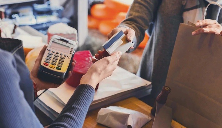 Seis de cada 10 argentinos usan el celular para hacer transacciones financieras | Economía