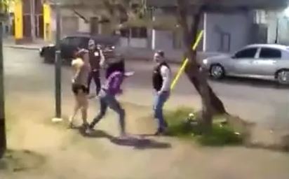 Salvaje agresión de tres mujeres a un chofer de Moqsa: "¡Arrancá cornudo!" | Actualidad