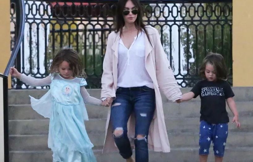 Megan Fox explicó porque deja que su hijo vaya vestido de princesa a la escuela | Espectáculos