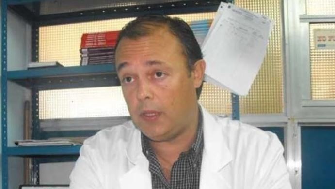 Detienen a un médico que manoseó a una mujer delante de su hija durante una consulta | Actualidad