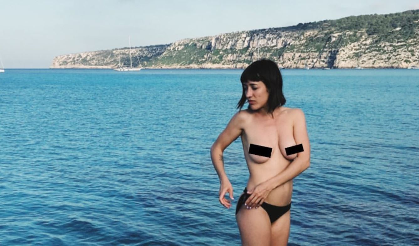 La hermana de Luli Salazar desafió Instagram e hizo topless en Europa | Espectáculos