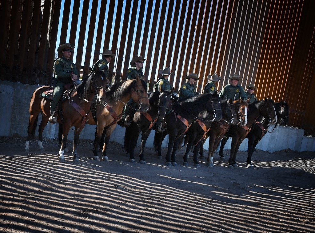 Trump propuso disparar en las piernas a los inmigrantes que intentan cruzar la frontera | Internacionales