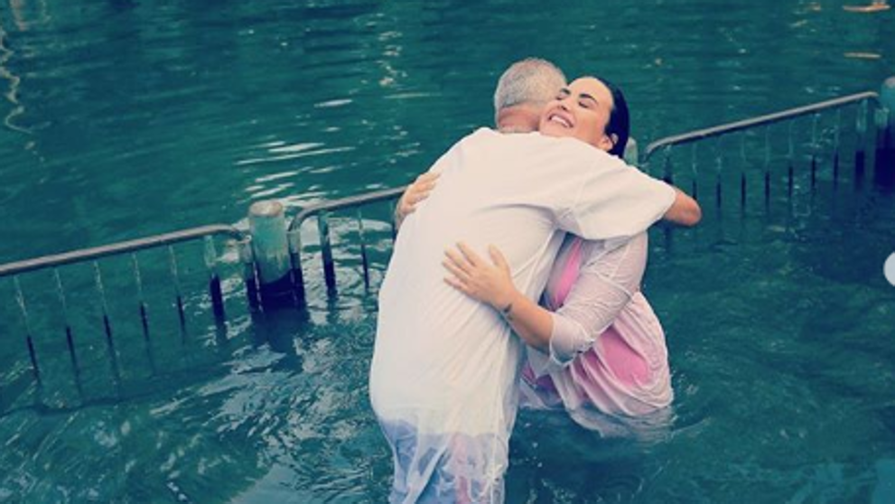 Demi Lovato se bautizó en el mismo río que Jesucristo | Espectáculos