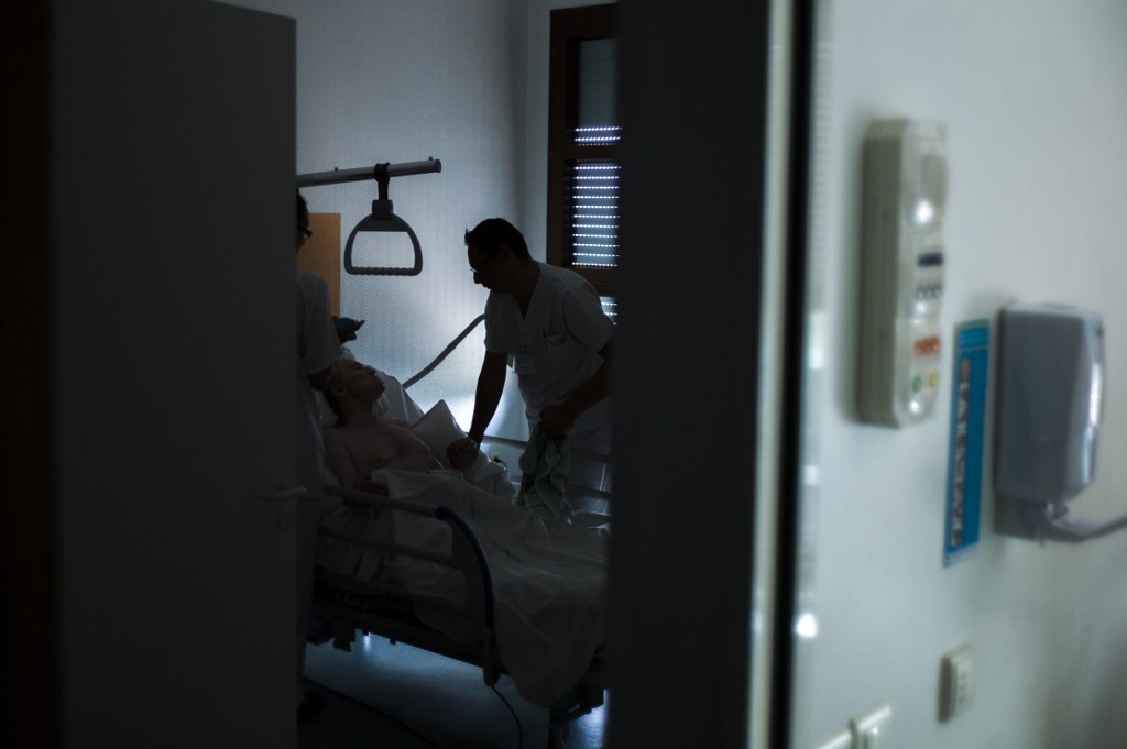 Condenaron a un enfermero por manosear a una paciente que estaba dormida | Actualidad