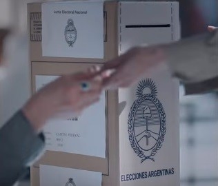 VIDEO: el mensaje "antigrieta" que grabaron Flor Peña y Luis Brandoni | Política