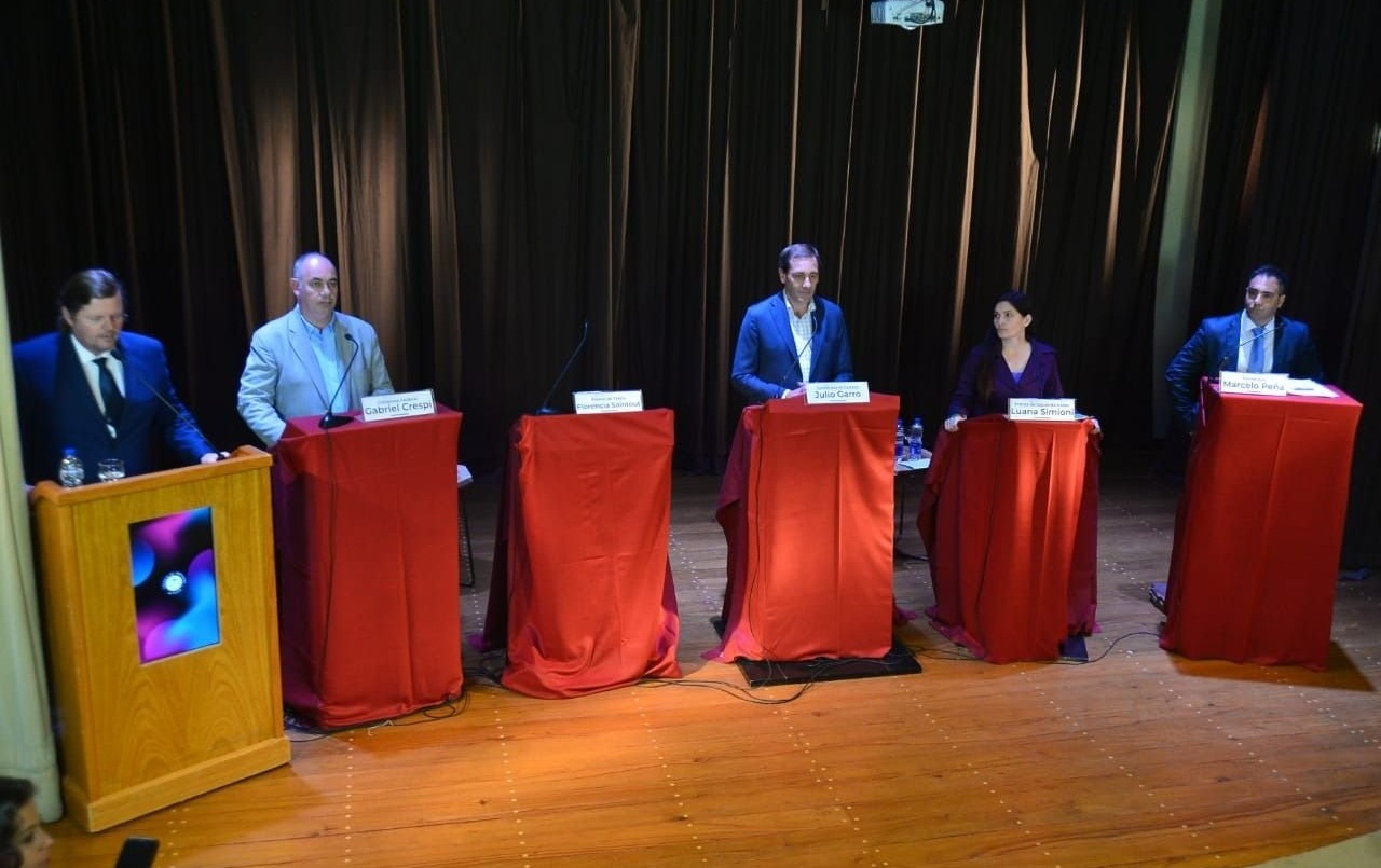 Cuatro candidatos y una silla vacía: así fue el debate a intendente en La Plata | Elecciones 2019