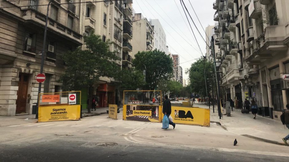 Aprueban manual de señales para cierres temporarios de calles: multas de hasta $749 mil | Actualidad