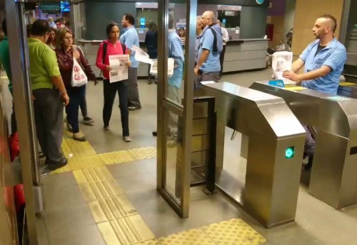 Liberan molinetes en el subte | Actualidad