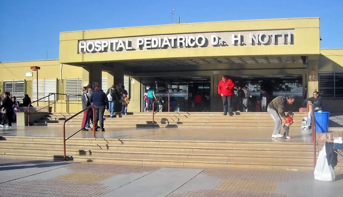 Abandonaron un bebé y lo dejaron debajo de un banco de una plaza de Mendoza | Actualidad