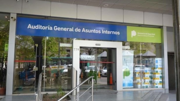 Allanan Asuntos Internos de la policía bonaerense tras la denuncia de un ex comisario | Actualidad