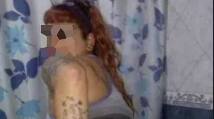 A días de las elecciones, una militante se tatuó a Cristina Kirchner en la cola | Actualidad