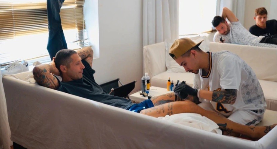 Marco Materazzi llegó para ver el Superclásico y se fue con un tatuaje de Boca | Deportes