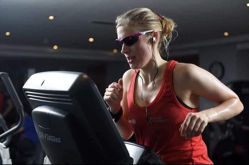 La Justicia autoriza a una atleta ciega de ultra running a correr en el Mundial | Deportes