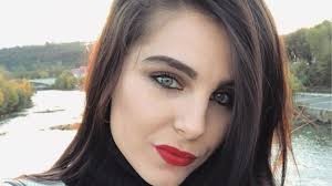 ¿Compite con Wanda Nara?: Ivana Icardi mostró un escote hot y su pelo rubio | Espectáculos