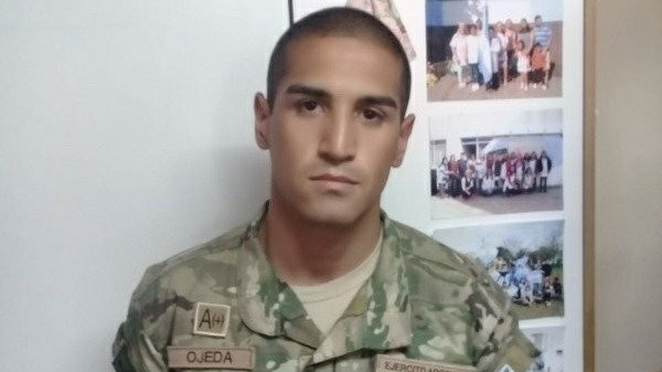 Detuvieron a un hombre que se hizo pasar por soldado en una escuela de Escobar | Actualidad