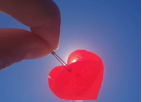 ¿Por qué un "corazón de tapita" puede ayudar a personas con discapacidades invisibles? | Redes