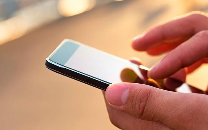 Llevó el celular a reparar y terminó preso: tenía fotos de abuso sexual a una menor | Actualidad
