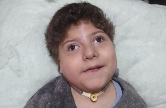 Pequeño de 5 años con Síndrome de West necesita urgente obra social | Actualidad