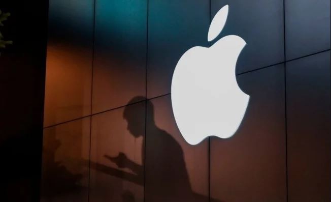Mujer sufrió el robo de una foto íntima tras llevar el celular a Apple | Internacionales