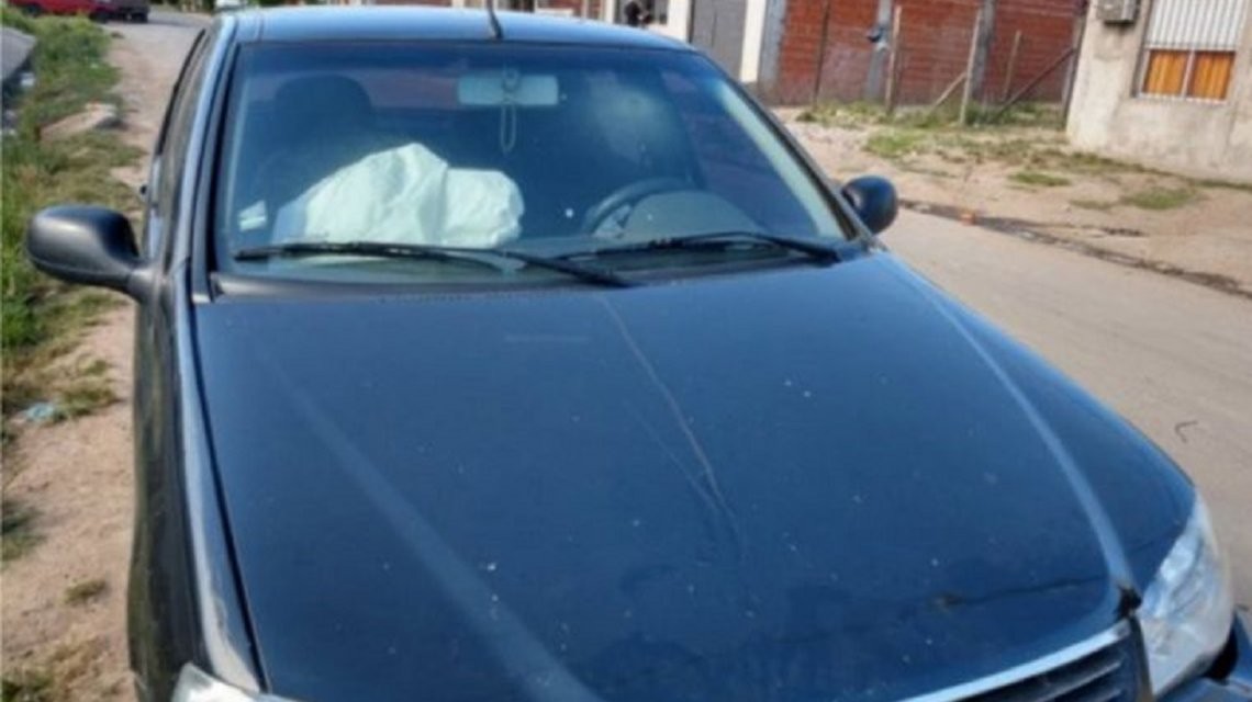 Rosario: atacaron con adoquín un auto y murió una nena de 2 años | Actualidad