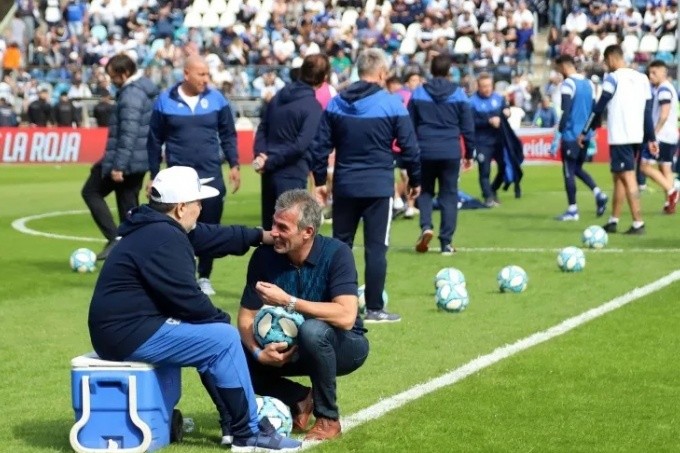 ¿Vuelve Maradona a Gimnasia? Dirigentes acordaron lista de "unidad" para que se quede como DT | Deportes