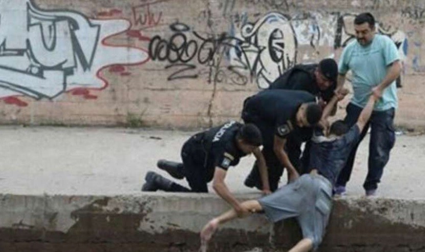 Grafiteros casi mueren ahogados por la crecida de un río mientras pintaban | Actualidad