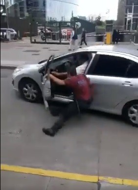 Echaron al remisero que arrolló a un policía | Actualidad