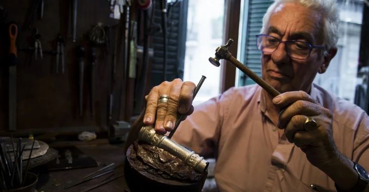 Quién hizo el bastón presidencial que recibirá Alberto Fernández en el traspaso | Política