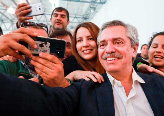 Madrugada de redes sociales de Alberto Fernández: conversó con usuarios de Twitter | Política