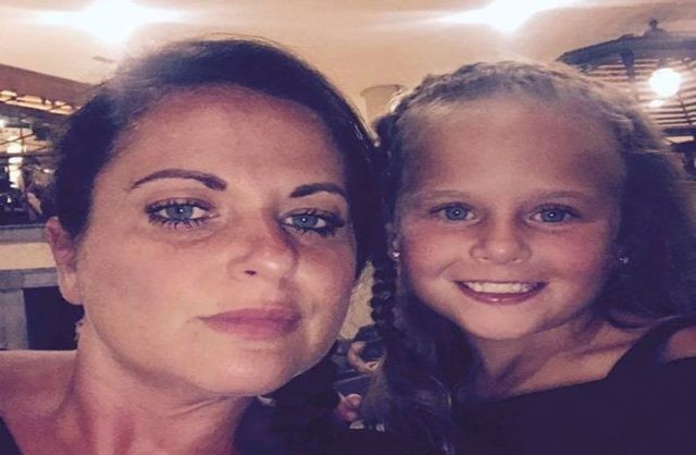 Una nena fue atacada por dos delfines que la arrastraron al agua y casi la ahogan | Curiosidades