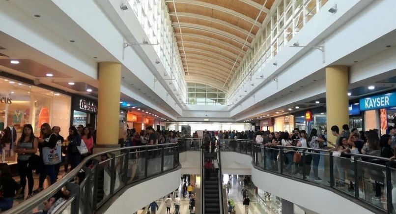 Vuelven los tours de compras a Chile: celulares cuestan hasta un 40 por ciento menos | Economía