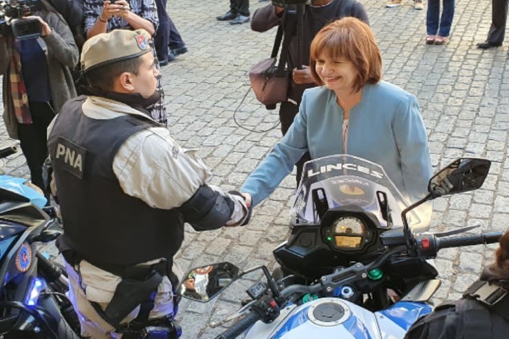 Patricia Bullrich presentó a la brigada Los Linces, que perseguirá motochorros | Actualidad