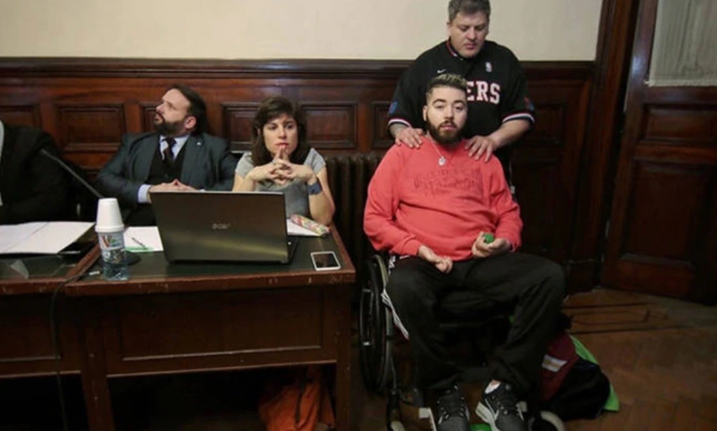 Condenan a 16 años de prisión a policía que dejó cuadripléjico a Lucas Cabello en La Boca | Actualidad